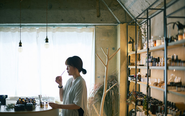 香りを暮らしに取り入れる。「花草木ポプリ」監修、fragrance yes・山野辺喜子さんインタビュー