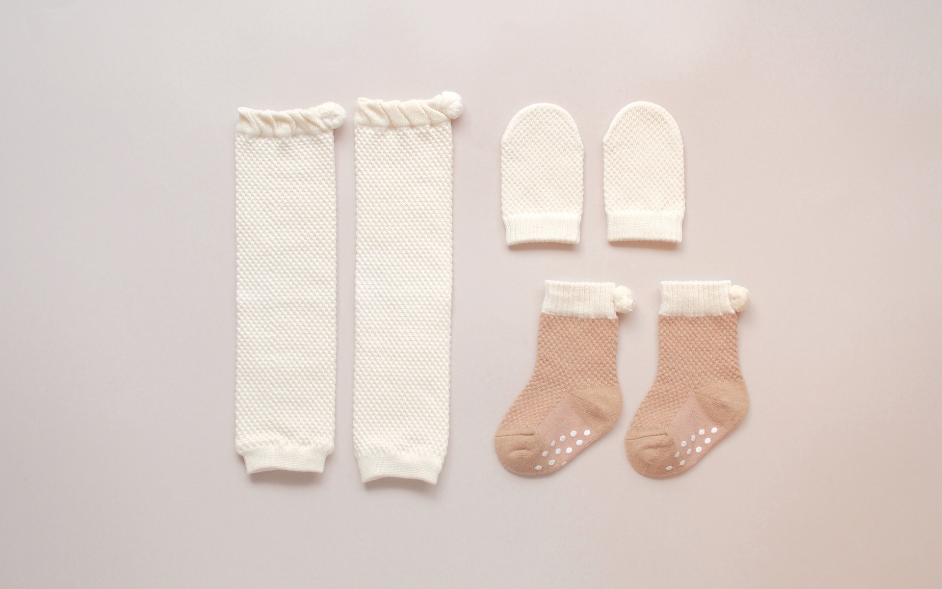 赤ちゃんの贈り物に…「一年中気持ちいい」日本製のやさしい靴下