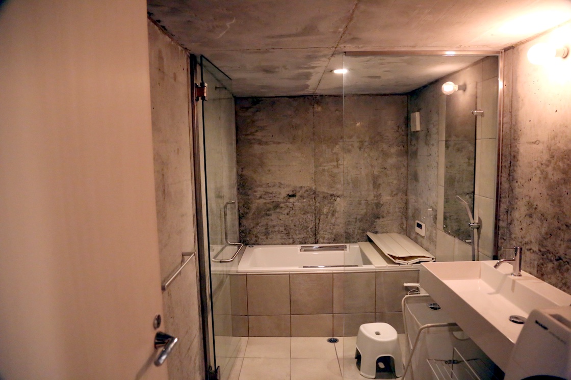デザイナーズホテルのような浴室