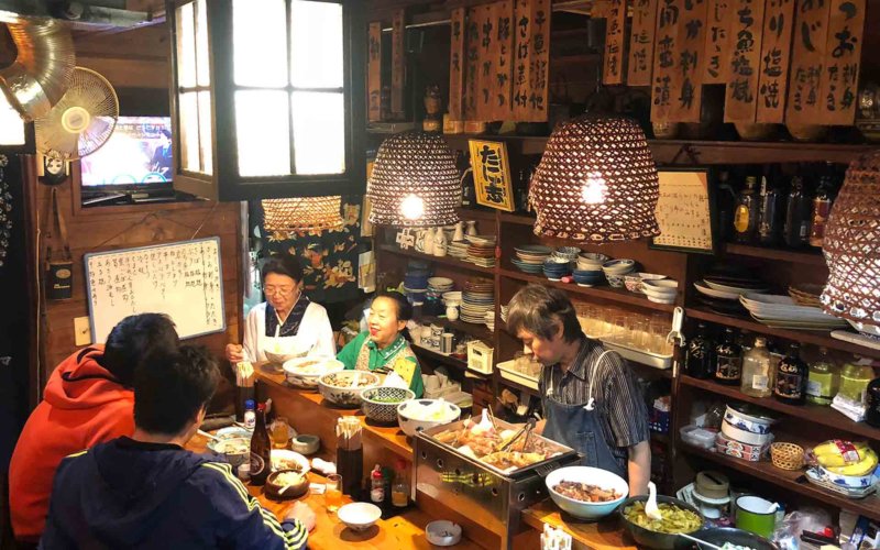 家庭料理お茶漬の店 たに志 店内の様子