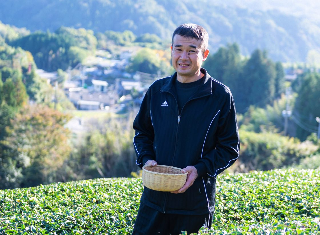 月ヶ瀬健康茶園株式会社の岩田文明さん